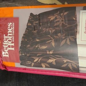 Reversible Window Valence